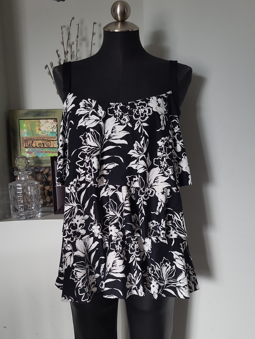 Beach House Ruffle Tiered Tankini Top Women's Size 18